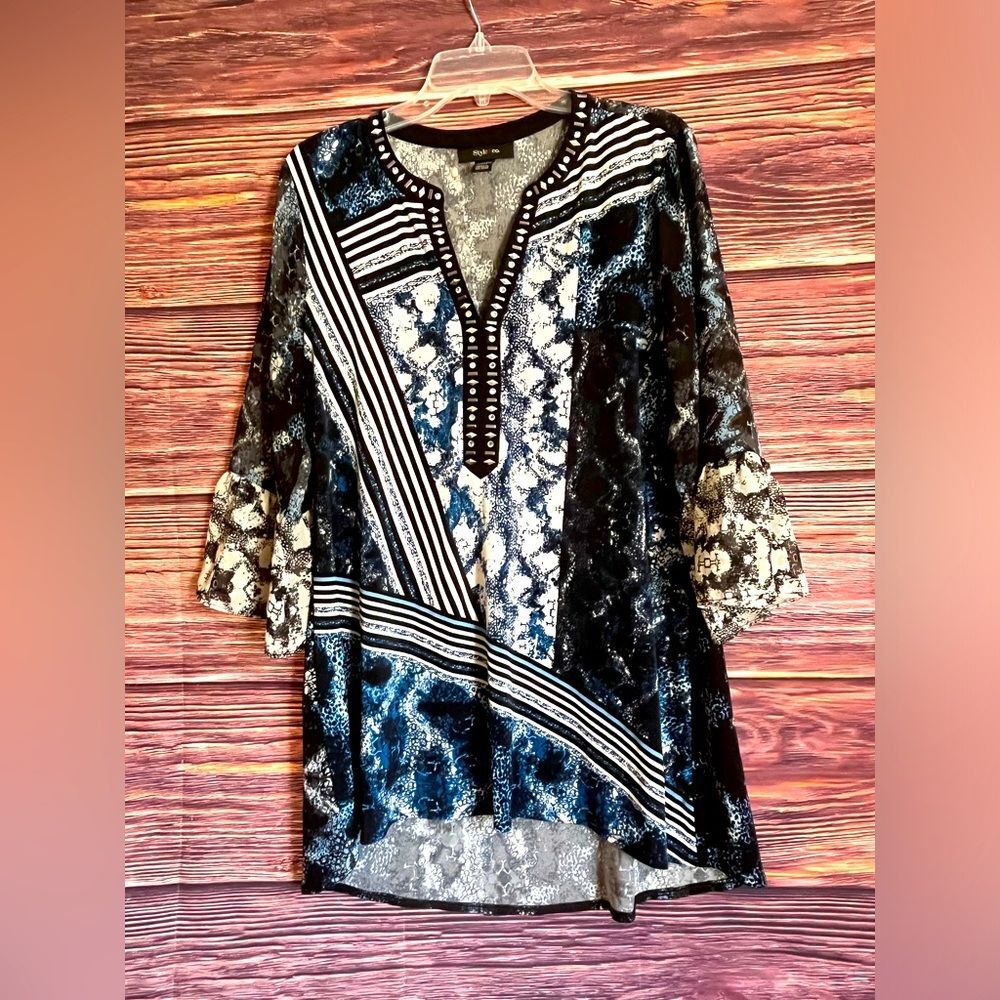 Style & Co. Jeweled Tunic Medium Blouse.
